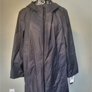 London Fog spring rain coat 1X. Brand New